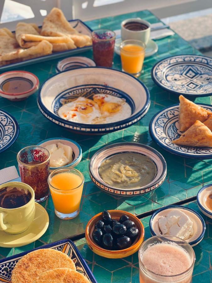 Riad Amelia : Lalla Nora Room Tétouan Екстериор снимка